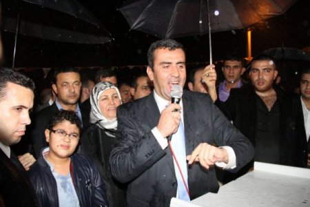 Payaslılar yağmur altında ilçe olmayı kutladı