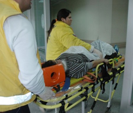 Pazar yerinde anne ile kızı silahla vuruldu