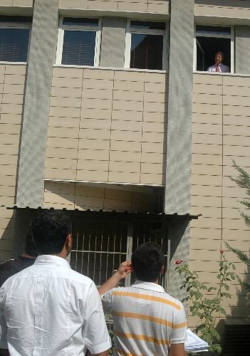 Pazarcı Esnafı Adana Valiliği Önünde Eylem Yaptı