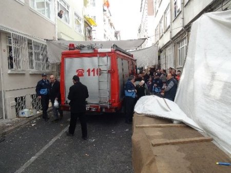 Pazarcı esnafı ve zabıtadan itfaiyeye yardım