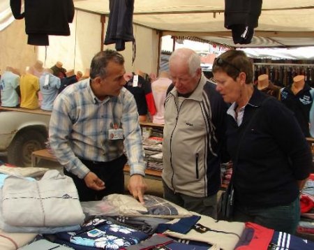 Pazarcı Esnafı Yaka Kartı Olmadan Turiste Ürün Satamayacak