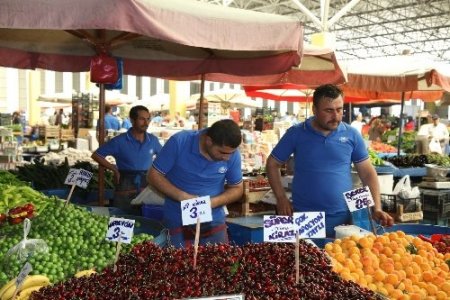 Pazarcı esnafında tek tip kıyafet giyme, tanıtım kartı bulundurma dönemi