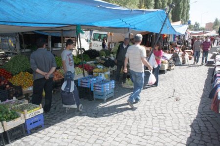 Pazarlarda Iğdır Ovası'nın bereketi yaşanıyor