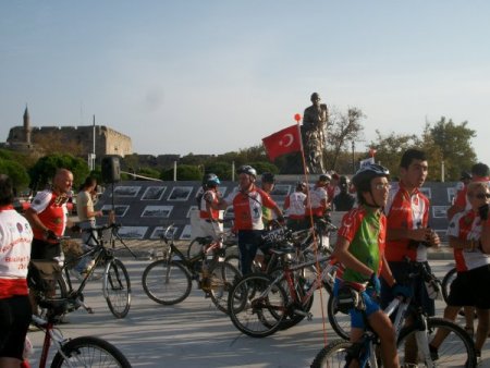 Pedal çevirerek kuruluştan kurtuluşa vardılar