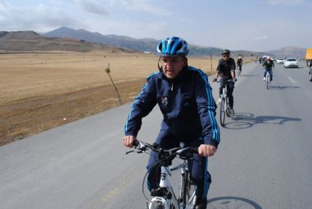 'Pedal Pedal Van Gölü' bisiklet turu başladı