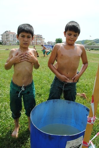 Pehlivanlar 651 yıllık geleneği yaşatma adına duasız güreşe başlamıyor
