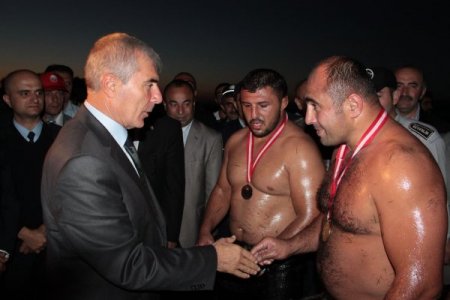 Pehlivanlar Erbaa’da birincilik için yarıştı