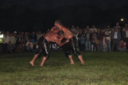 Pehlivanlar Erbaa’da birincilik için yarıştı