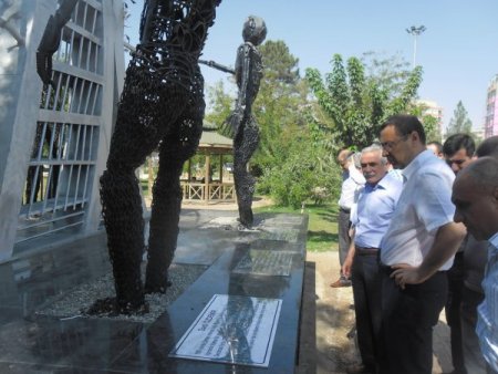 Petrol İş'ten, Batman’da terör örgütü mayınında ölen 4 sivilin anıtına ziyaret