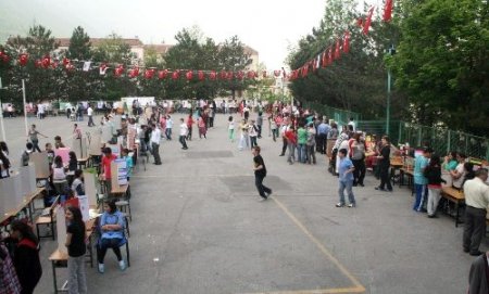 Peyami Safa bilim şöleni düzenledi