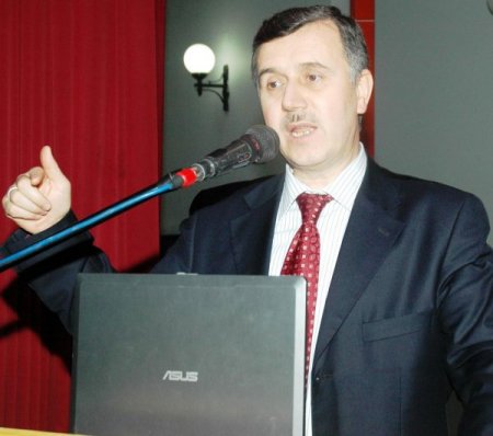 "Peygamber Efendimizin Örnek Hayatını Mutlaka Okumalıyız"