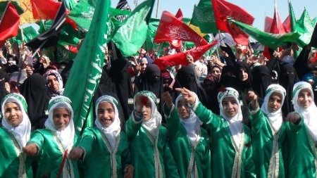 Peygamber sevdalıları mevlid meydanına sığmadı