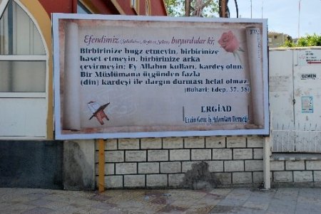 Peygamber sevgisi bilboardlara yansıdı