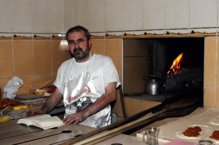 Peygamber sevgisi engel tanımıyor