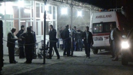 Pikap ineğe çarptı: 2’si ağır 5 yaralı