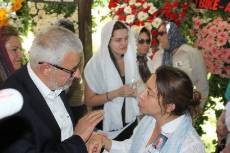 Pilot gazeteci Öztürk son yolcuğuna uğurlandı