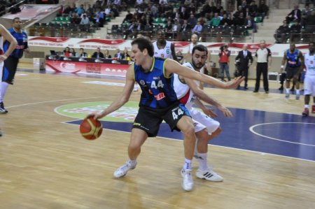 Pınar Karşıyaka: 69 - Fenerbahçe Ülker: 77