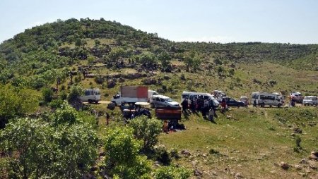 Pire Kureyş Türbesi ziyaretçi akınına uğruyor