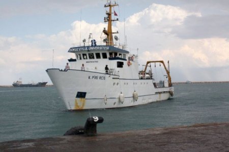 Piris Reis, Hava Muhalefeti Sebebiyle Gazimağusa'da Bekleyecek