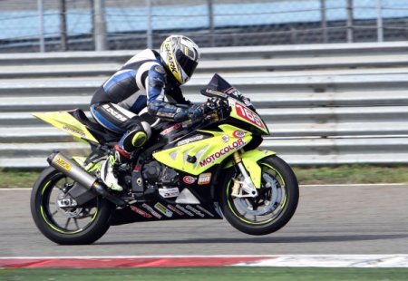 Pist şampiyonasının serbest antrenmanları İstanbul Park'ta yapılıyor