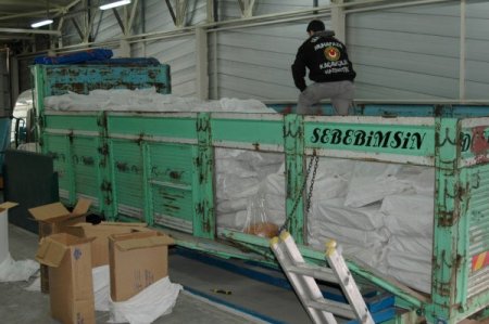 Piyasaya Faturasız 7 Ton Bademiçi Süreceklerdi