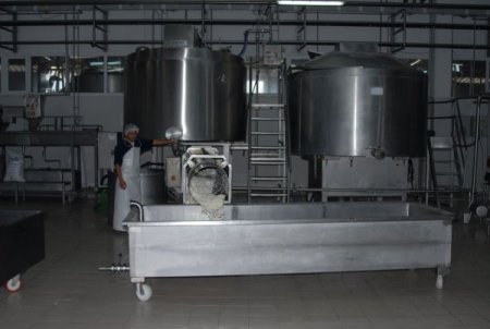 Pizzanın peyniri, İhsaniyeli Sütçüoğlu'ndan geliyor