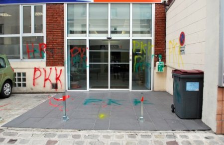 Pkk Sempatizanları, Paris’te Türk Gazetesini Bastı