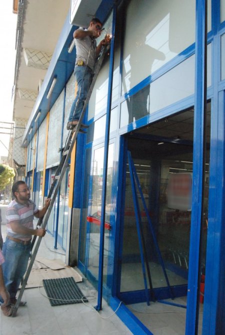Pkk Yandaşları Alışveriş Merkezine Molotof Kokteylli Saldırı Düzenledi
