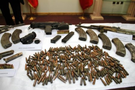 PKK’lıların sığınağından silah ve mühimmat çıktı