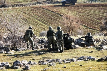 PKK’lılarla işbirliği yaptıkları tespit edilen 2 kişi gözaltına alındı