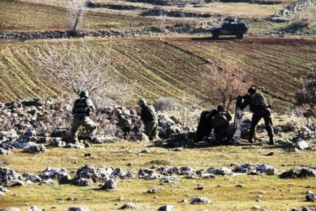PKK’lılarla işbirliği yaptıkları tespit edilen 2 kişi gözaltına alındı