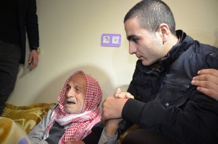 PKK’nın kaçırdığı er Çeçan, zılgıtlar ve gözyaşları arasında ailesine kavuştu