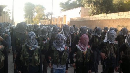 PKK'nın Suriye'deki uzantısı PYD, Türkiye sınırında radyo kurdu