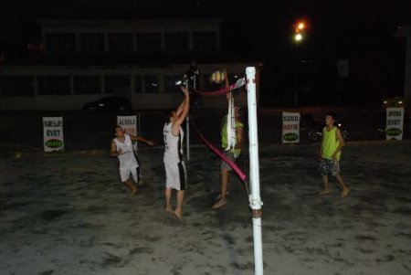 Plaj Voleybolunu Okul Bahçesine Taşıdılar