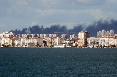 Plastik fabrikasında yangın çıktı