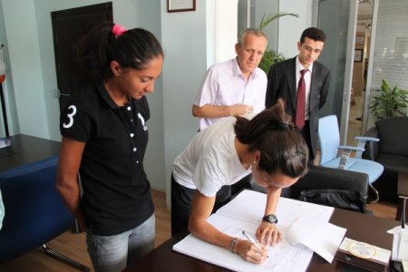 Polatlı Belediyesi olimpiyat şampiyonlarını arsa komşusu yaptı