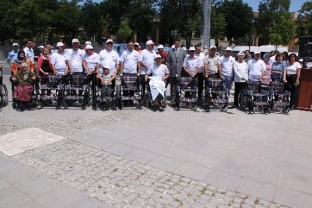 Polatlı protokolü çevre gününde şehri temizledi