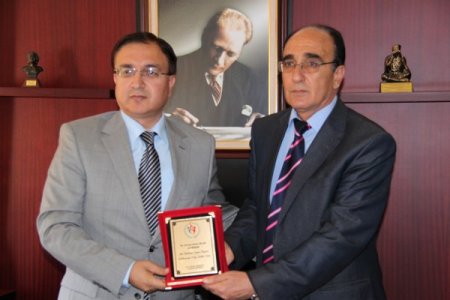 Polatlı’da şehir stadyumuna yardım edenler ödüllendirildi