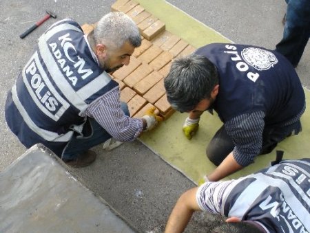 Polis, 153 kilogram eroini zuladan 'besmele' ile çıkardı