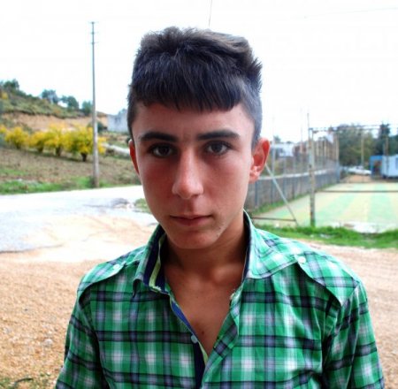 Polis, 'dur' ihtarına uymayan motosikletli genci ateş ederek durdu