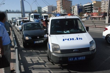 Polis, hırsızlık şüphelisini kovalamaca sonucu yakaladı