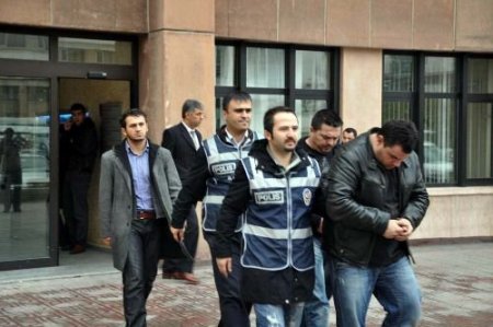 Polis, Maaşına Göz Diken Bulgarları Affetmedi
