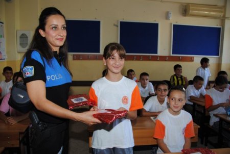 Polis, öğrencilere ağabey ve ablalık yapacak