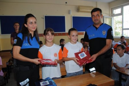 Polis, öğrencilere ağabey ve ablalık yapacak