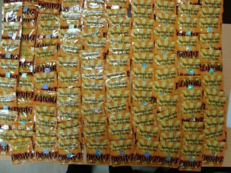 Polis, Şüphelinin Evinde 250 Paket Bonzai Ele Geçirdi