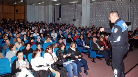 Polis, tıp fakültesi çalışanlarını güvenlik zafiyetleri konusunda uyardı