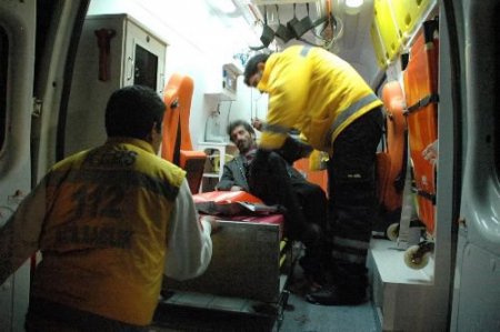Polis, Yaralının Başında Ambulans Bekledi