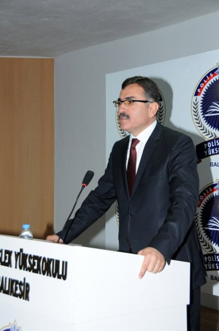 Polis adaylarına ilk ders Balıkesir Valisi Turhan'dan