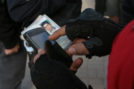 Polis artık cep telefonundan sorgu yapıyor