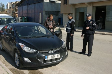 Polis artık cep telefonundan sorgu yapıyor
